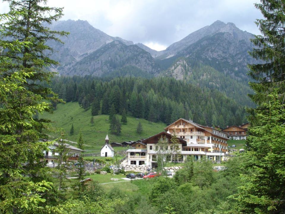 Hotelansicht Almwellness-Resort Tuffbad
