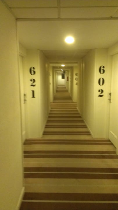 Flur zum Zimmer  Hotel H10 Salou Princess