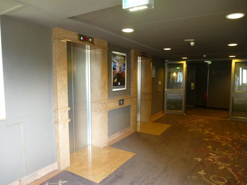 Bei den Fahrstühlen GINN Hotel Berlin Potsdam