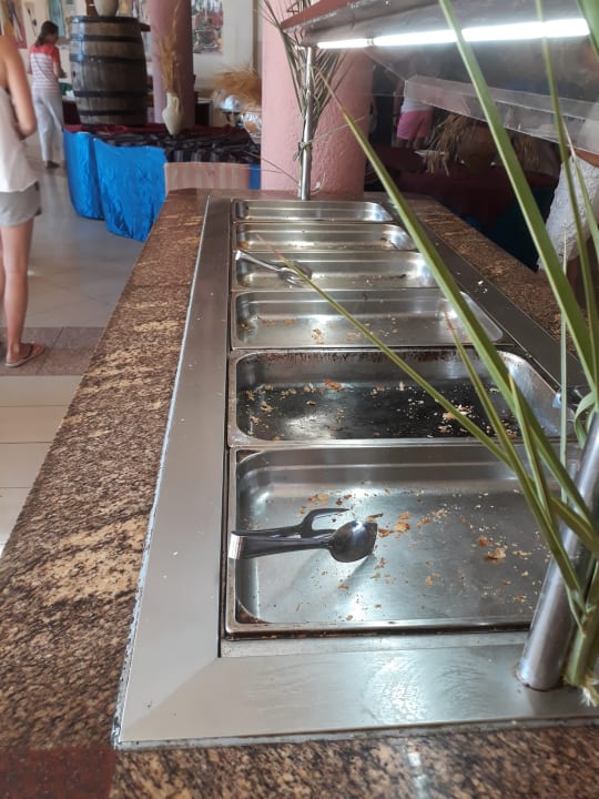 Gastro Lella Meriam Hotel & Club