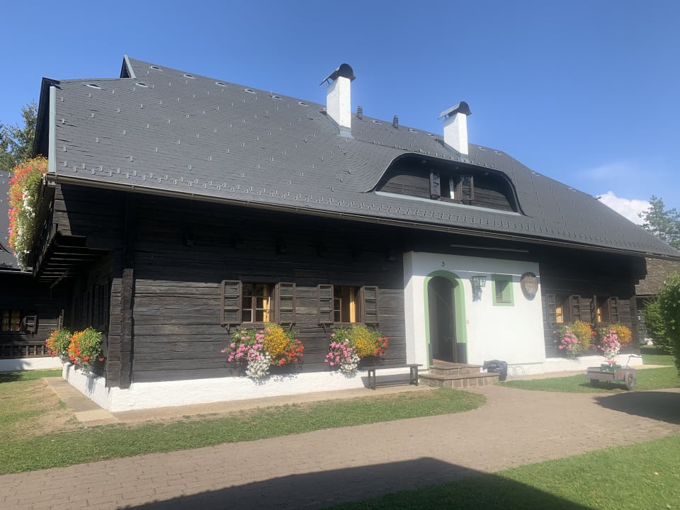 Außenansicht Naturel Hoteldorf Seeleitn