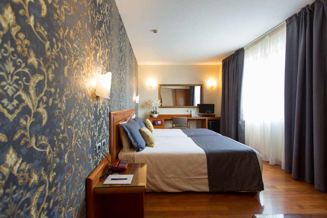 Zimmer Hotel Montresor Palace