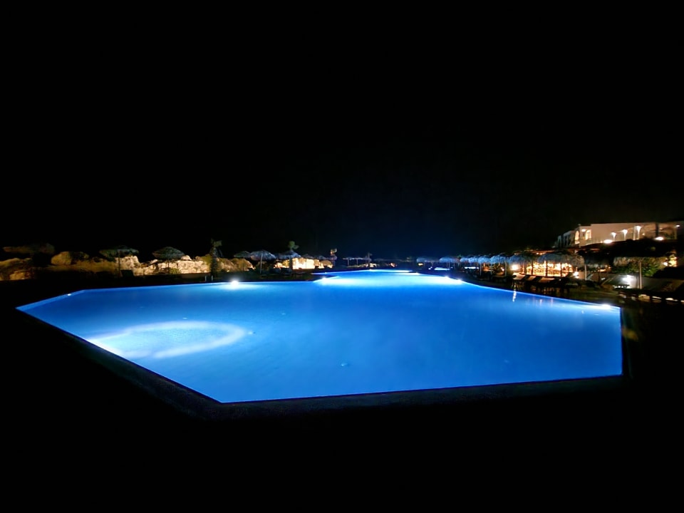 Pool KRESTEN ROYAL Euphoria Resort