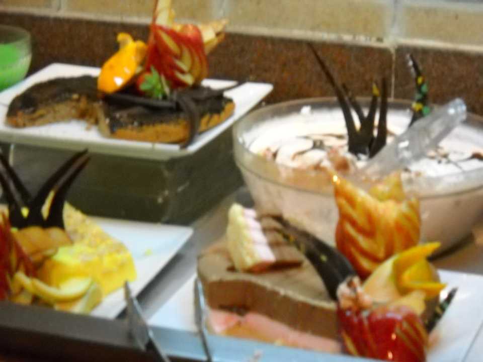 Desserts - sehr dekorativ und lecker Pickalbatros Alf Leila Wa Leila Resort - Neverland Hurghada