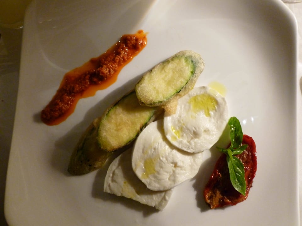 Vorspeise - Zucchini mit Büffelmozarella Hotel Alpenheim Charming & Spa