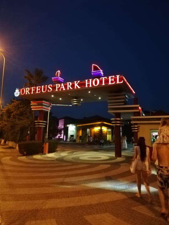 Außenansicht Hotel Orfeus Park