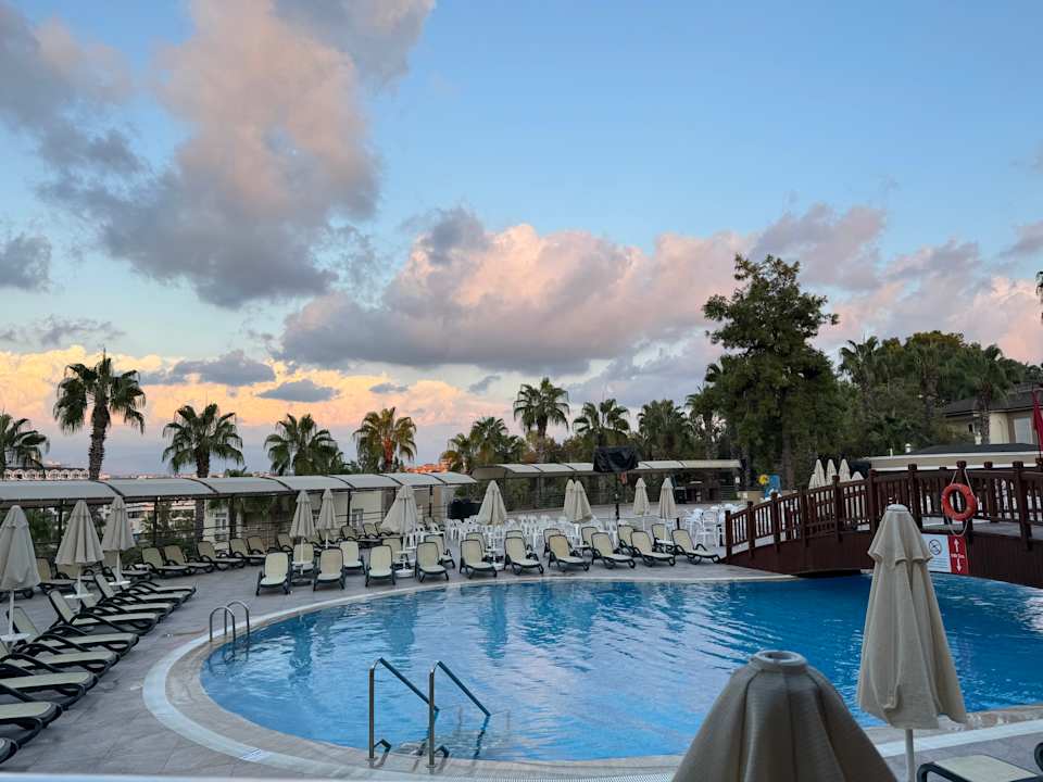 Pool Club Sidelya Hotel