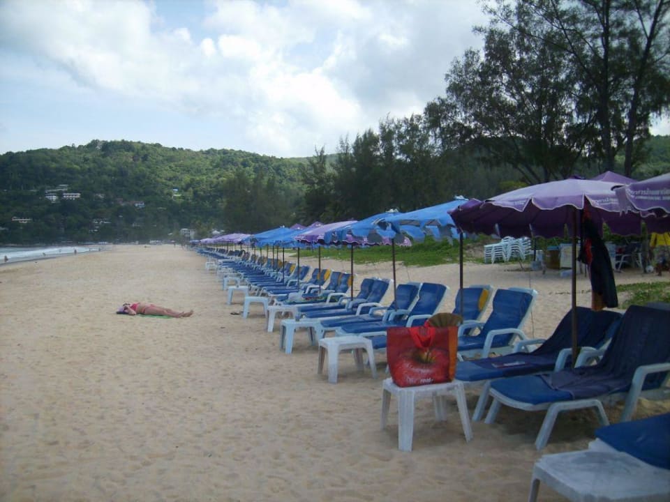 Menschenleerer Strand Best Western Phuket Ocean Resort