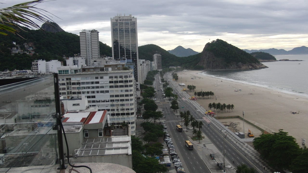 Blick von der Dachterrasse - links Hotel PortoBay Rio de Janeiro