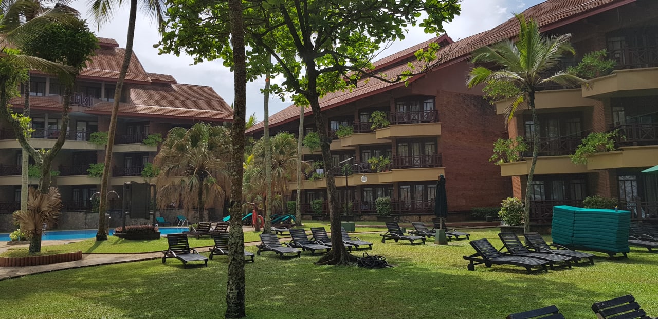 Außenansicht Royal Palms Beach Hotel