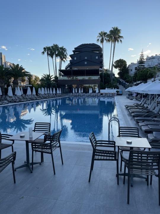 Pool Hotel Thalia Unique