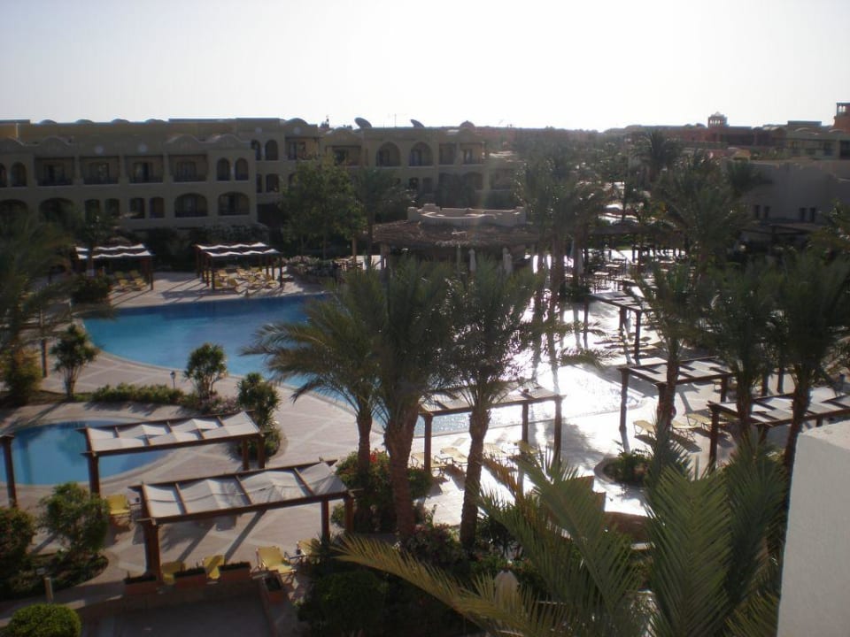 Blick auf den Pool Hotel JAZ Makadi Star & Spa