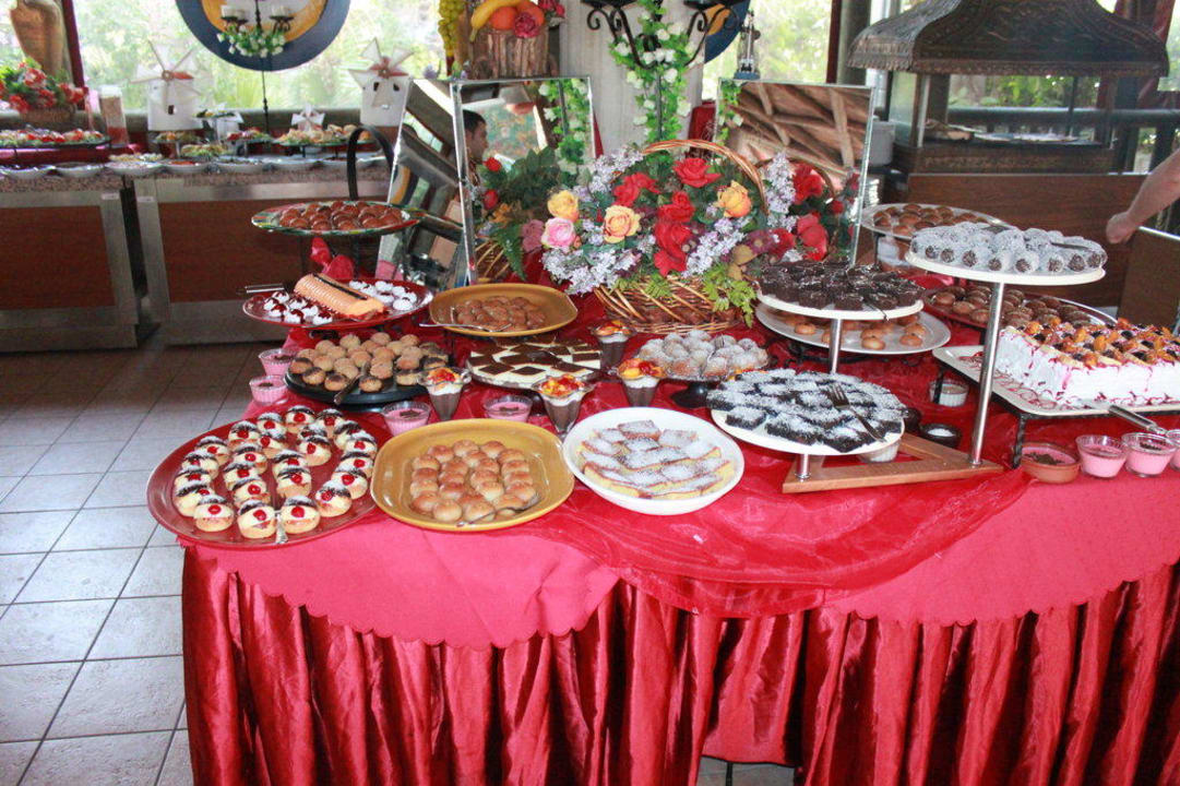 Ciasta  Hotel Ayaz Aqua