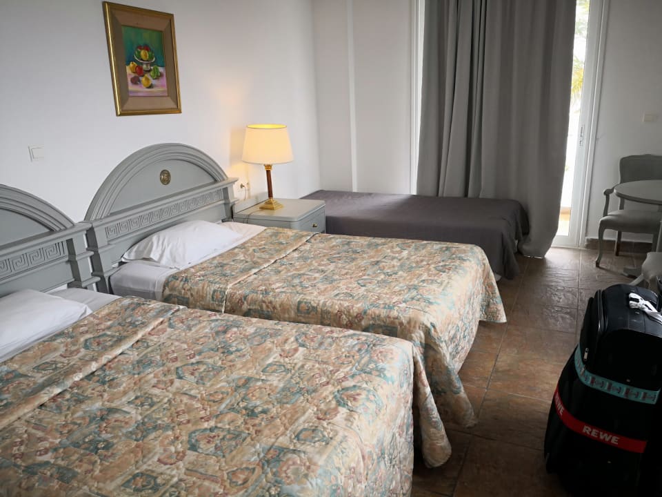 Zimmer Sandy Beach Resort