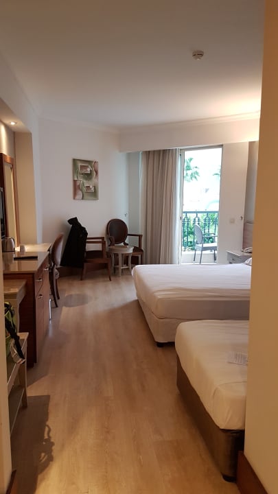 Zimmer Well Palace Side