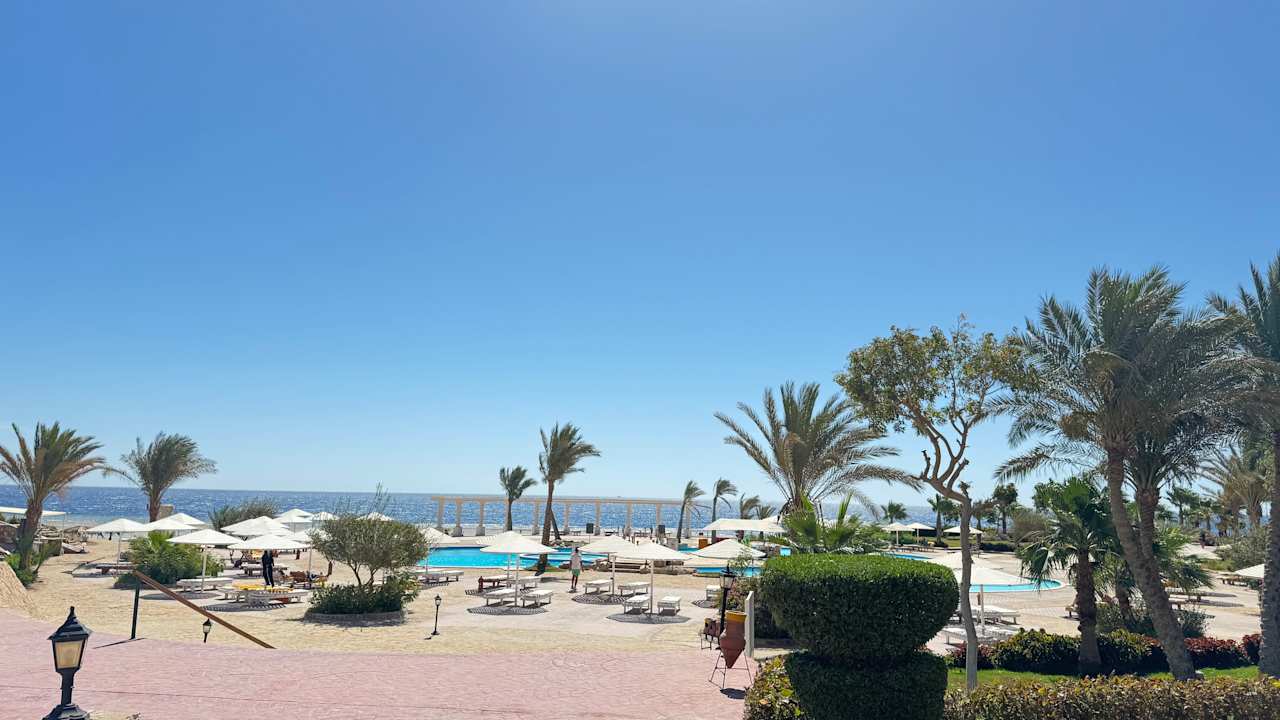 Pool Three Corners Equinox Beach Resort