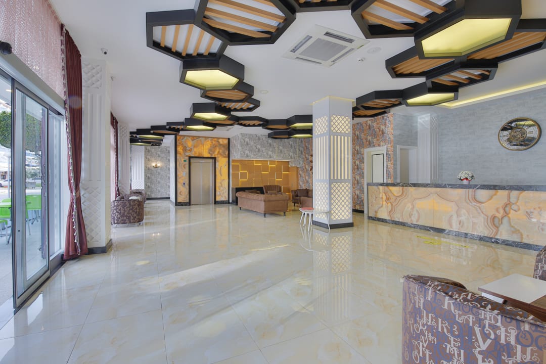 Lobby Opia Hotel