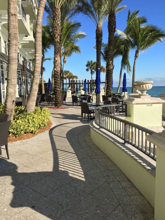 Die schöne Gartenanlage Vero Beach – a Kimpton Hotel