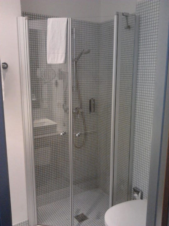 Dusche passend groß Garner Hotel Berlin - Gendarmenmarkt