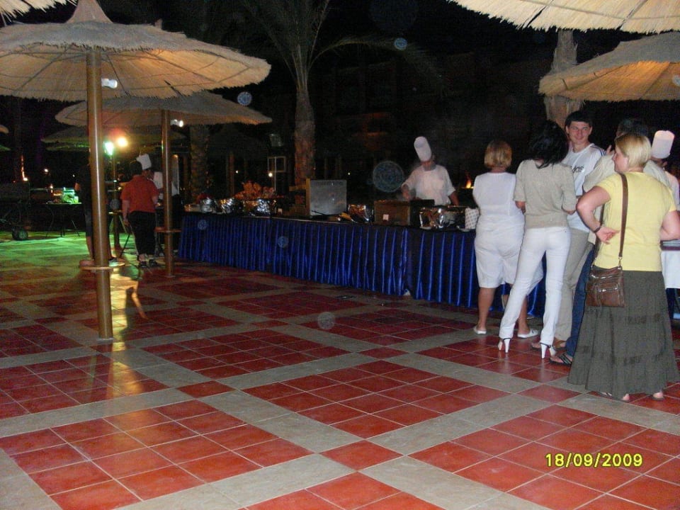 Grillen am Pool Pickalbatros Aqua Vista Resort - Hurghada
