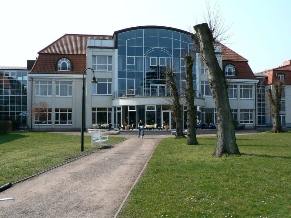 Hotel - Haupthaus - Rückseite Seehotel Großherzog von Mecklenburg