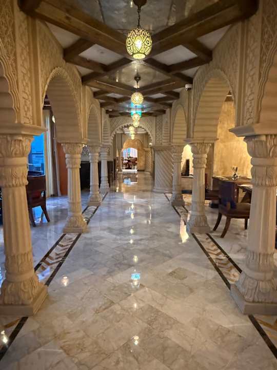 Lobby Dukes The Palm Dubai Hotel