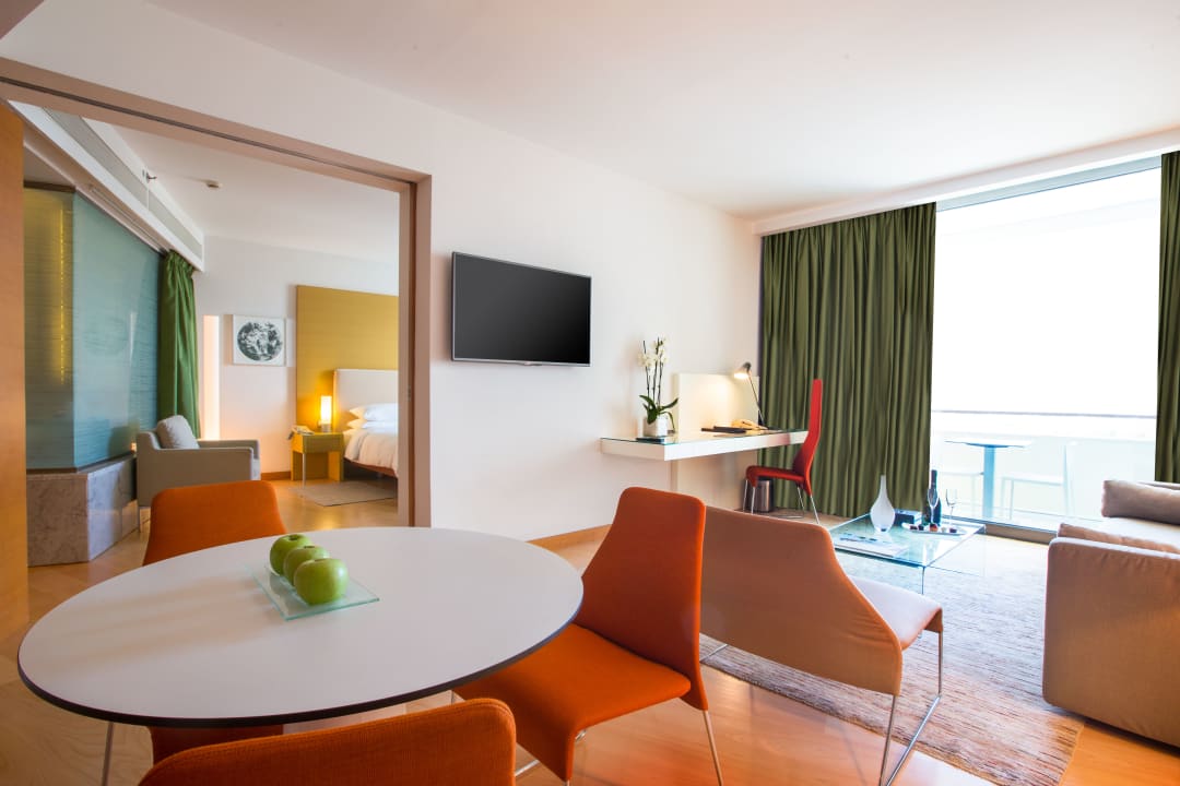 Zimmer Hilton Athens