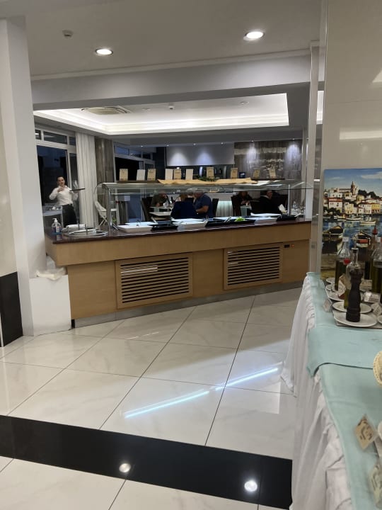 Gastro Grand Blue Beach Hotel