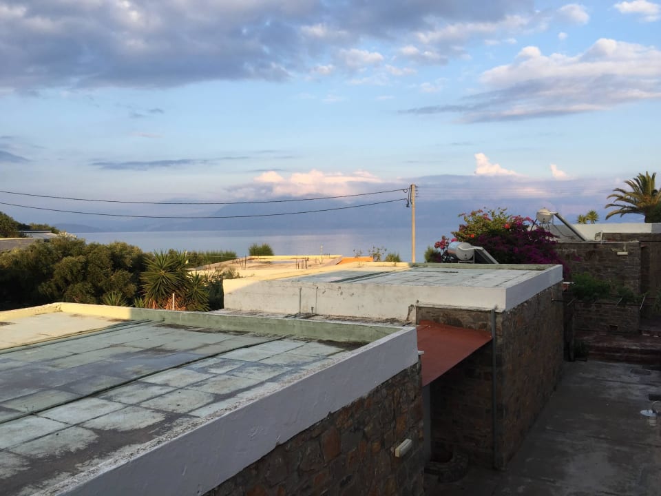 Aussicht aus einem Zimmer der alten Bungalows Ariadne Beach Hotel