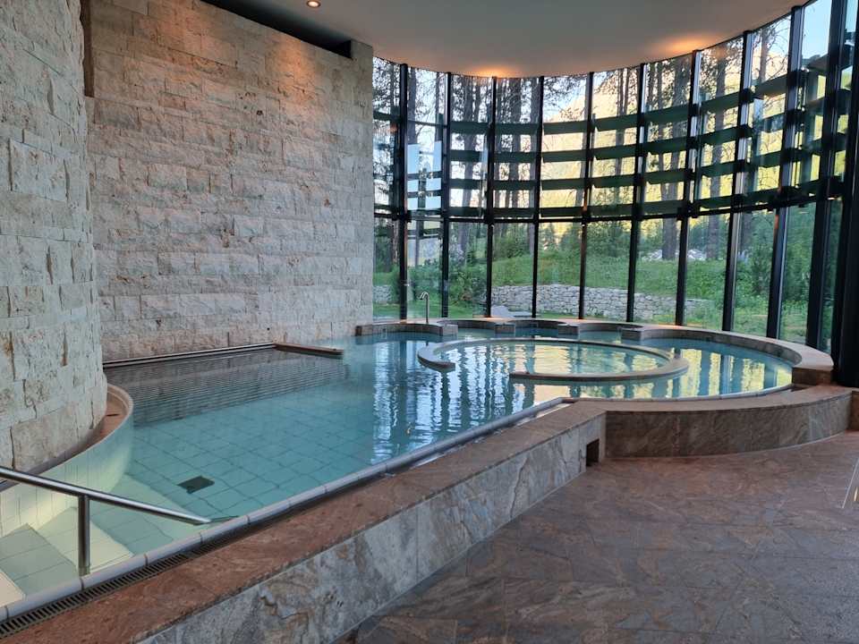 Pool Grand Hotel Kronenhof Pontresina