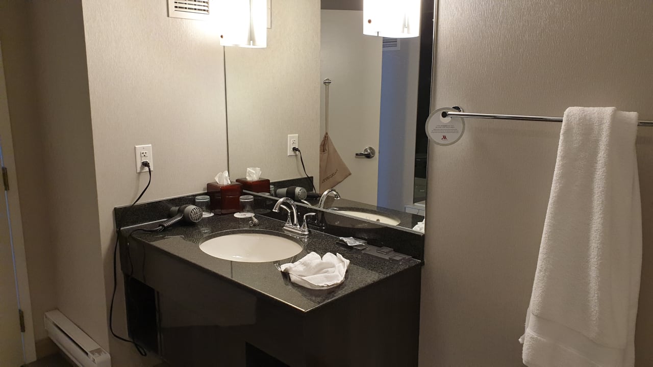 Zimmer Niagara Falls Marriott On The Falls Hotel