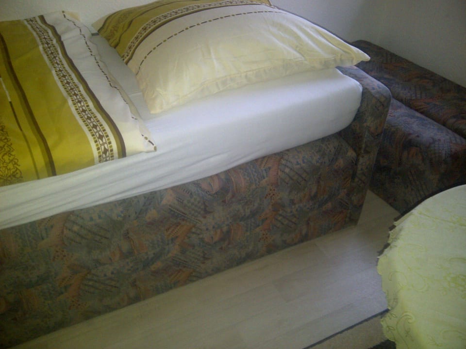 Auch eine Art Bett Hotel Wietzer Hof