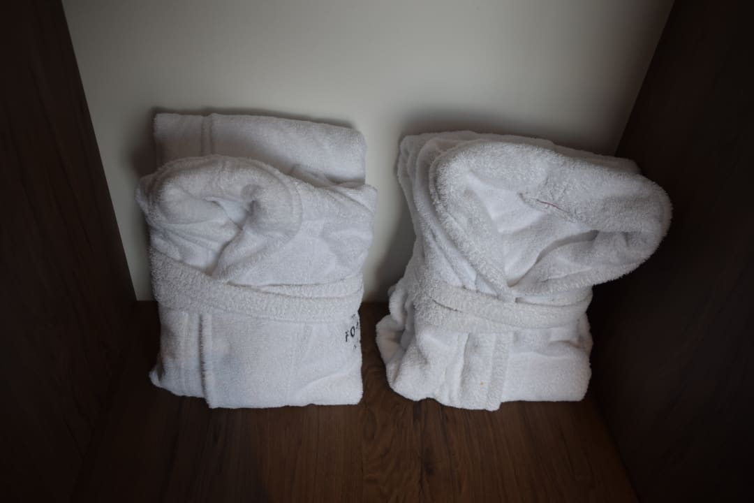 Zimmer Fomich Apartments