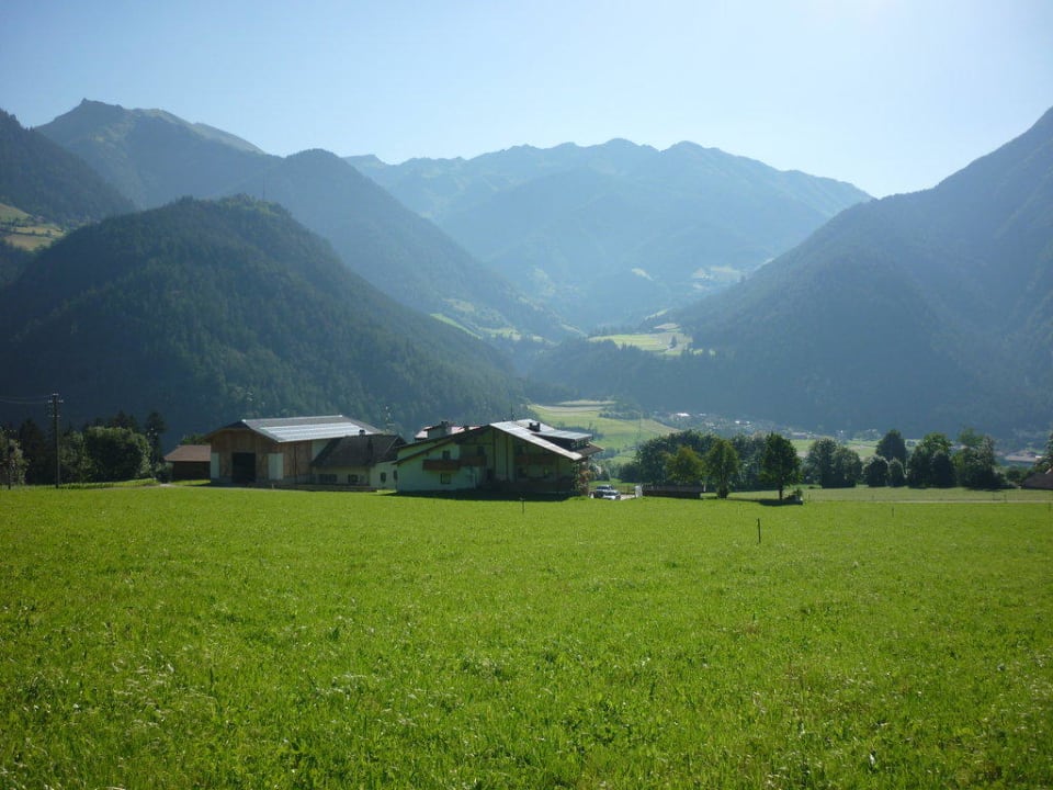 Blick von der Hinterseite des Hauses  Pension Wiesenhof