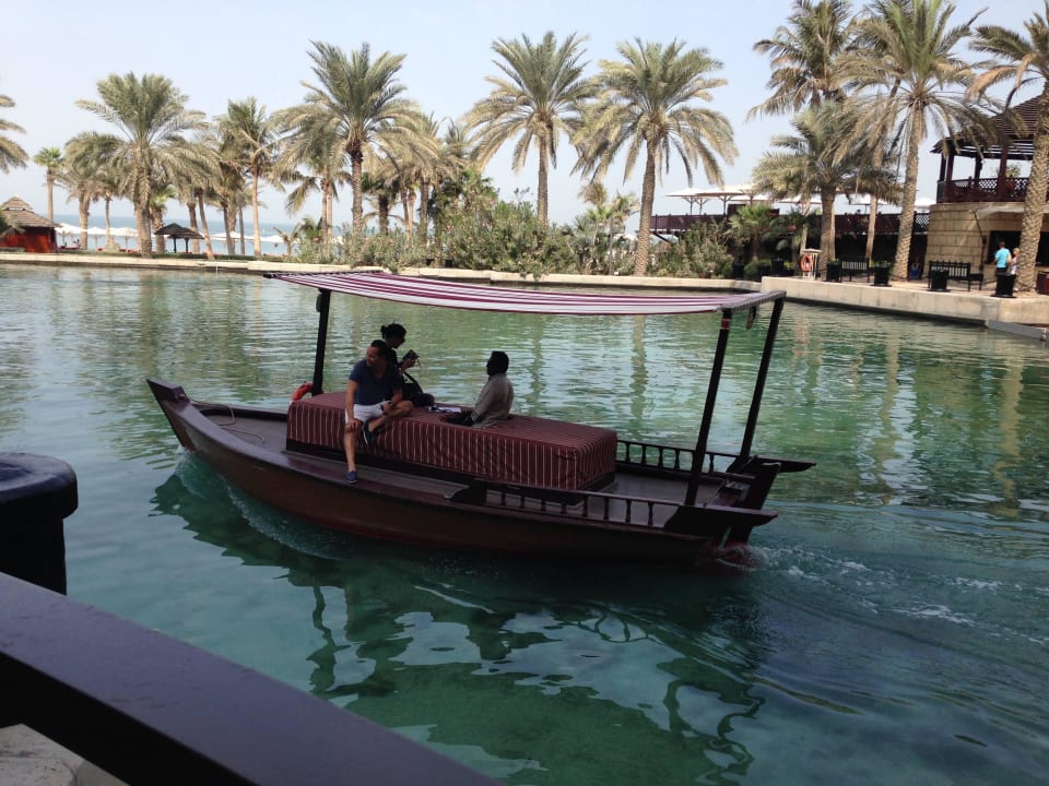 Abratour Jumeirah Mina Al Salam