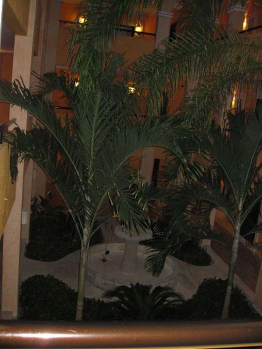 Hofansicht vom Gebäude 58 Grand Palladium Select White Sand Resort & Spa