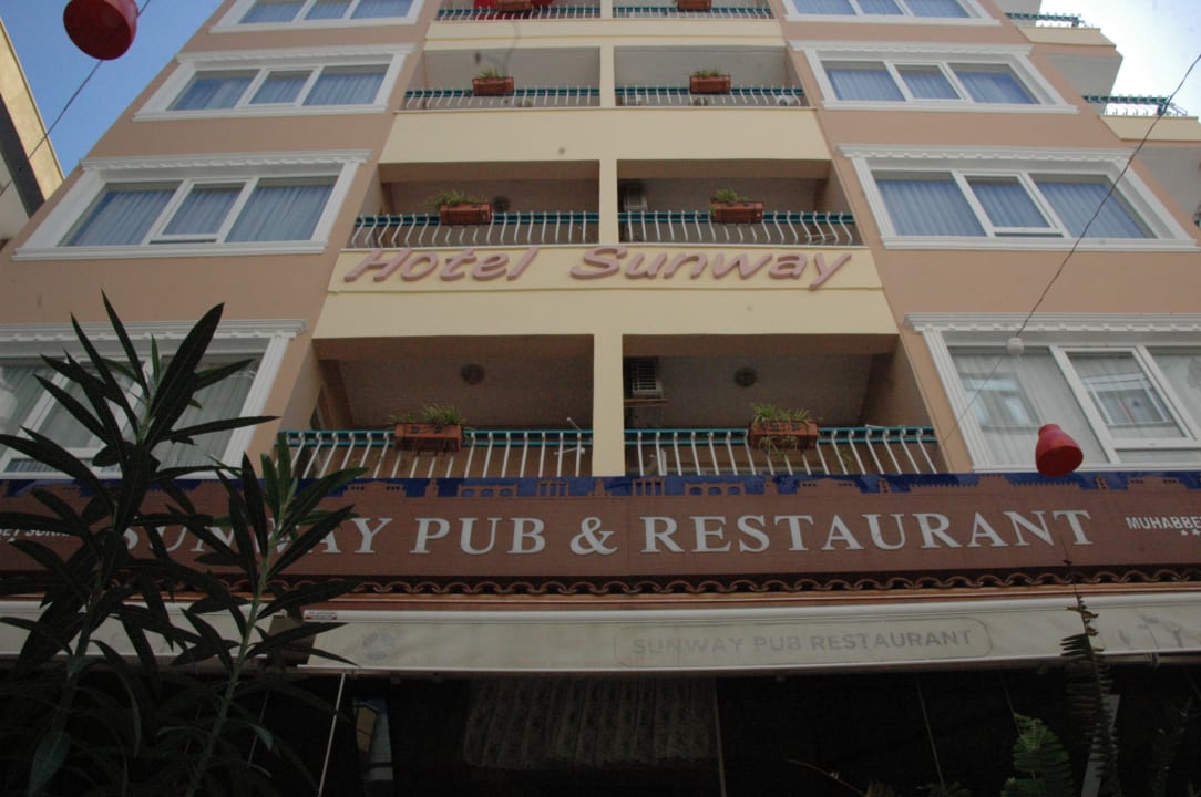 Außenansicht Hotel Sunway