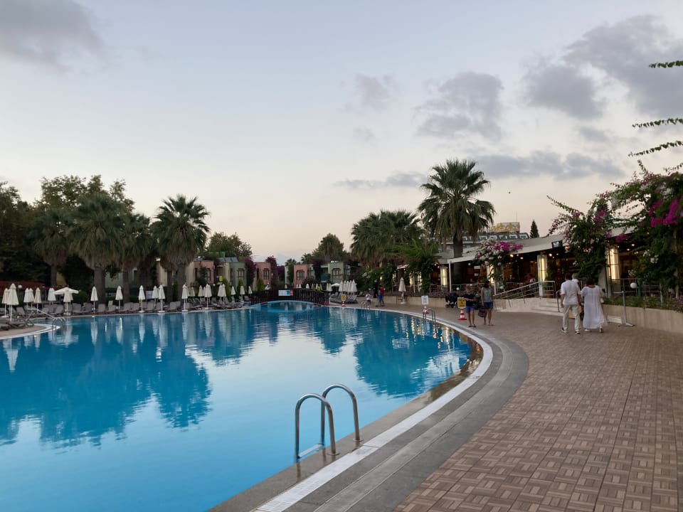 Pool VONRESORT Golden Beach