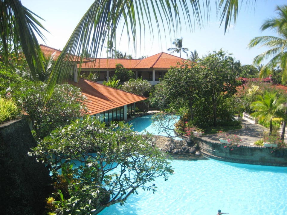 Pool The Laguna A Luxury Collection Resort & Spa