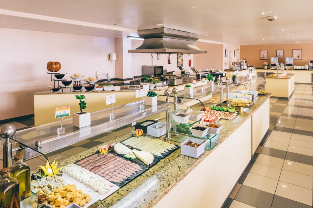 Gastro Grand Muthu Golf Plaza Hotel & Spa