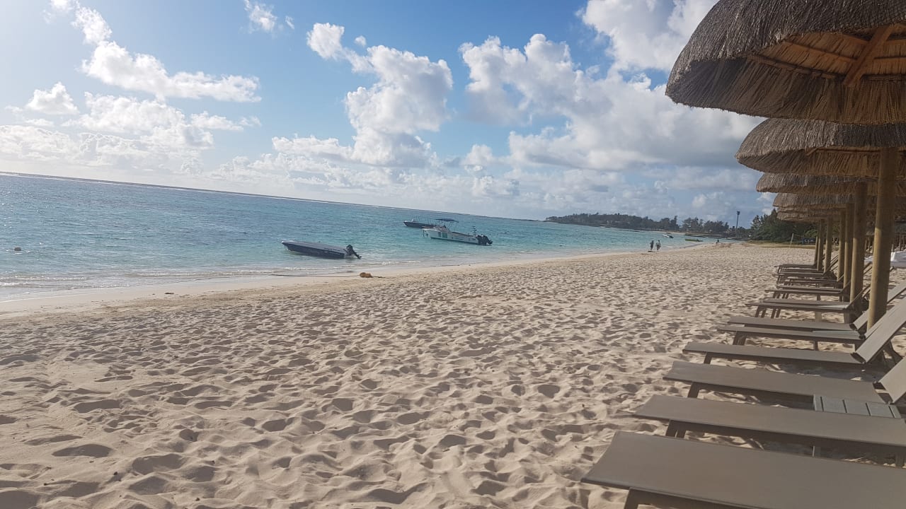 Strand Crystals Beach Resort Belle Mare, a member of Radisson Individuals