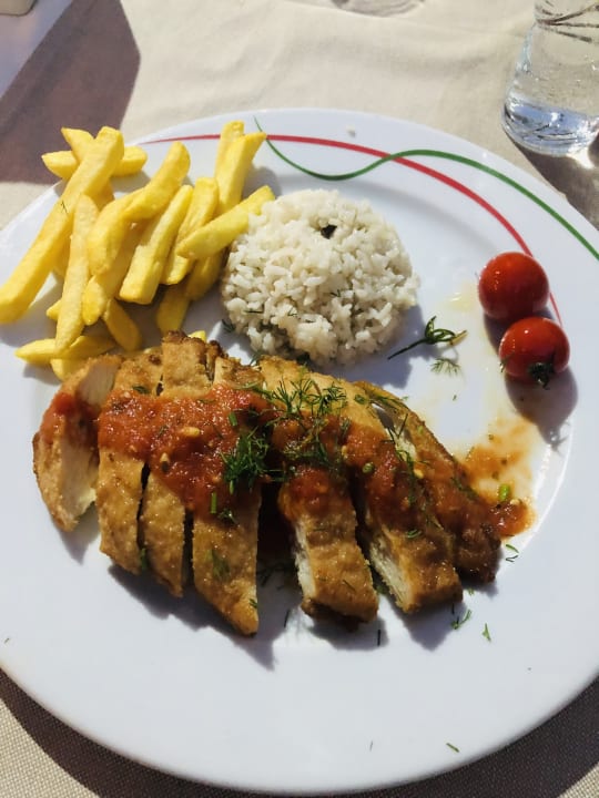 Gastro Saturn Palace Resort Hotel