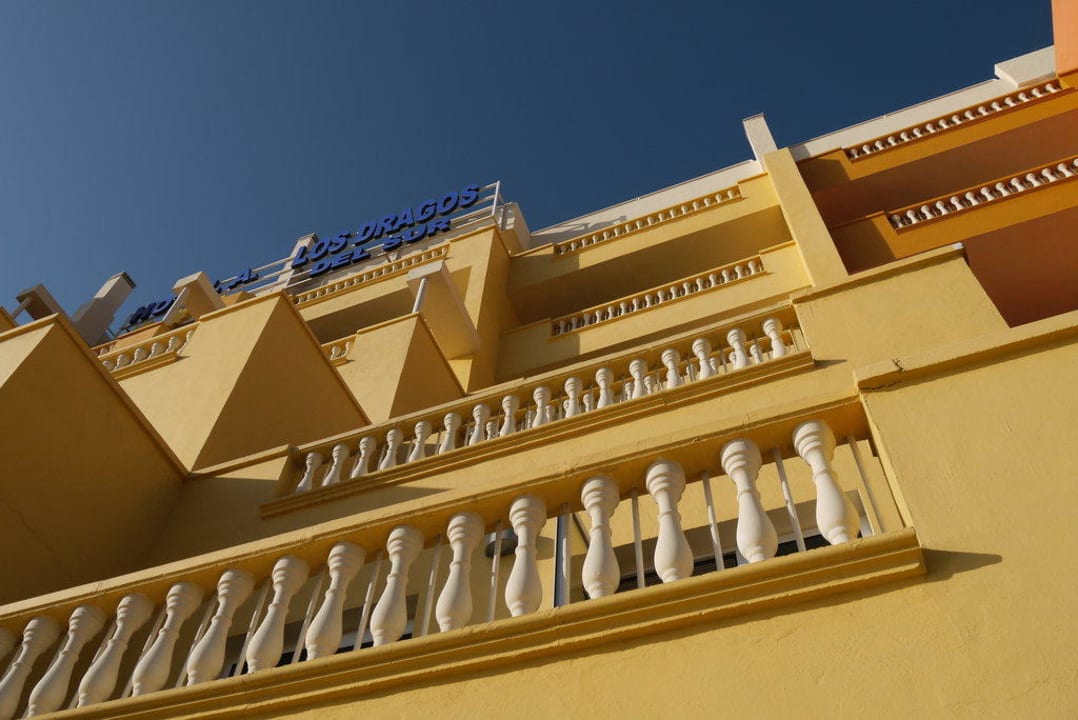 Blick nach oben... Hotel Los Dragos del Sur