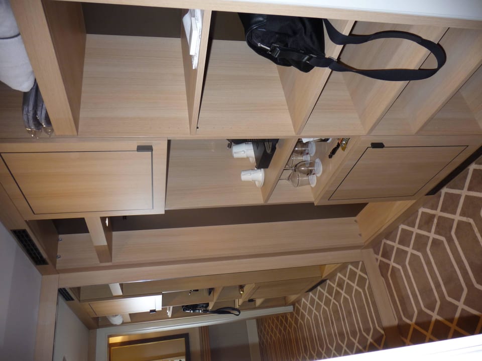 Begehbarer Kleiderschrank Althoff Hotel Fürstenhof