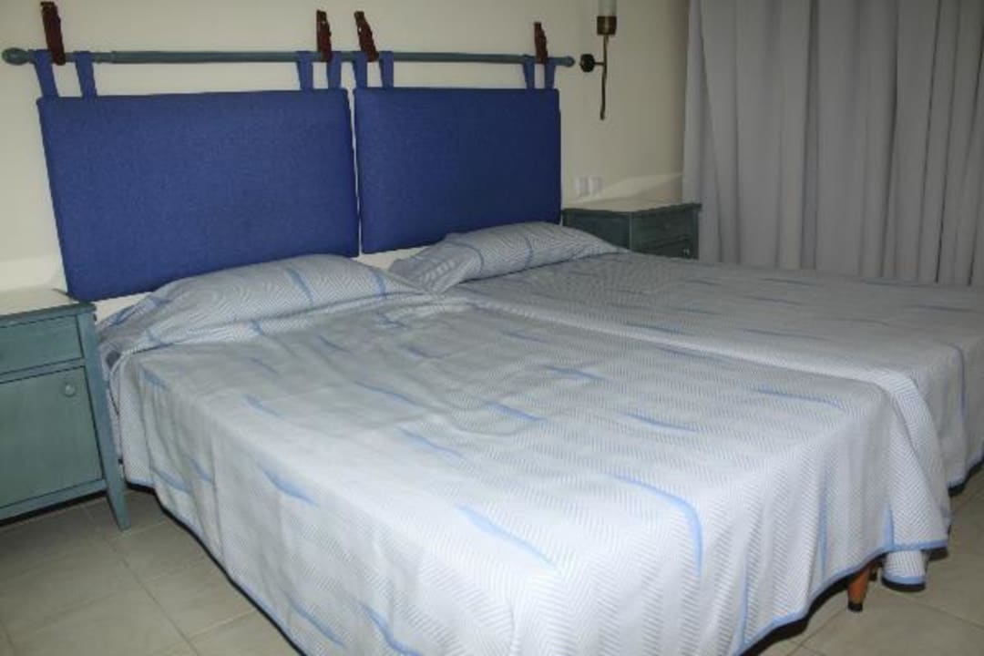 Sehr übersichtliche Einrichtung Domes Aulūs Zante, Autograph Collection