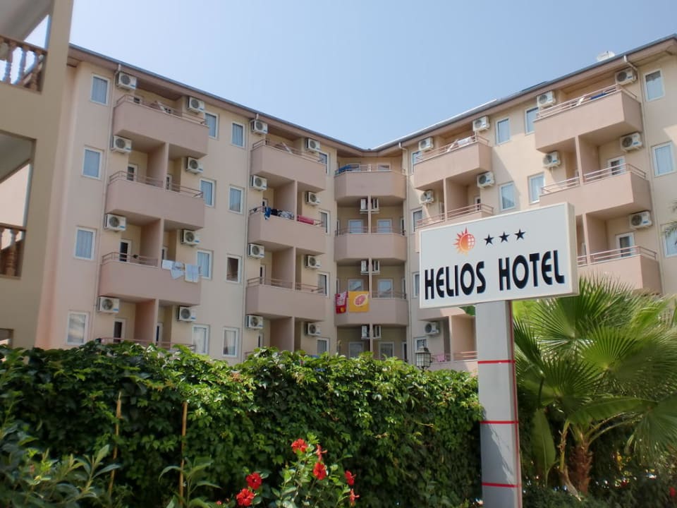 Hotelansicht außerhalb des Geländes Hotel Helios
