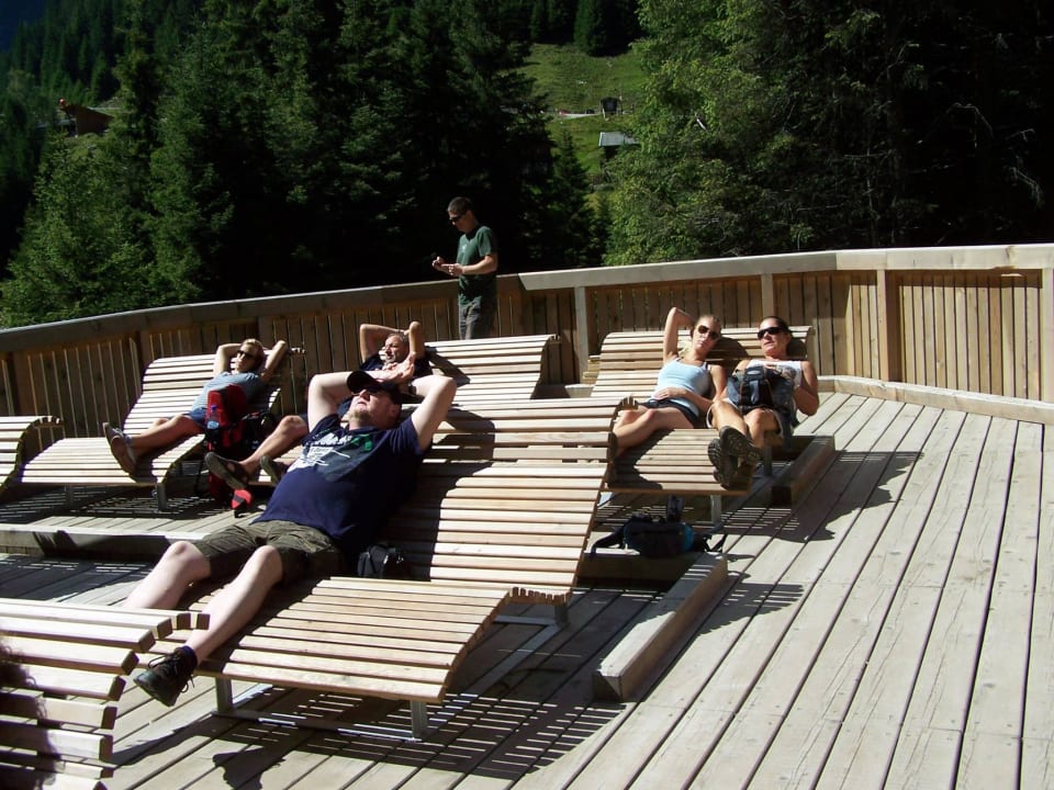 Liegen am Grawa Wasserfall Hotel zum Holzknecht am See