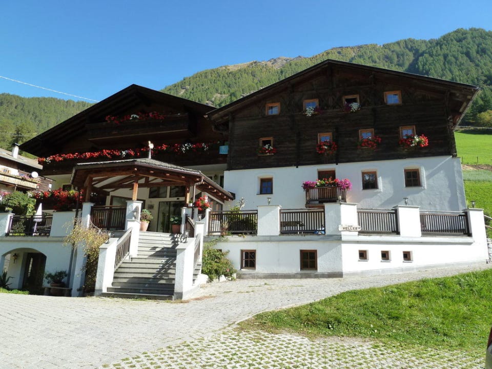 Frontansicht des Hotels Hotel Rainhof