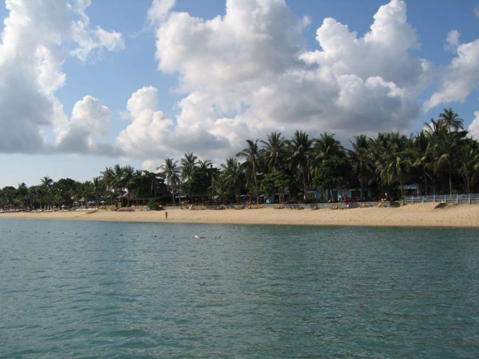 Strand vor dem Peace Resort NH Collection Samui Peace Resort