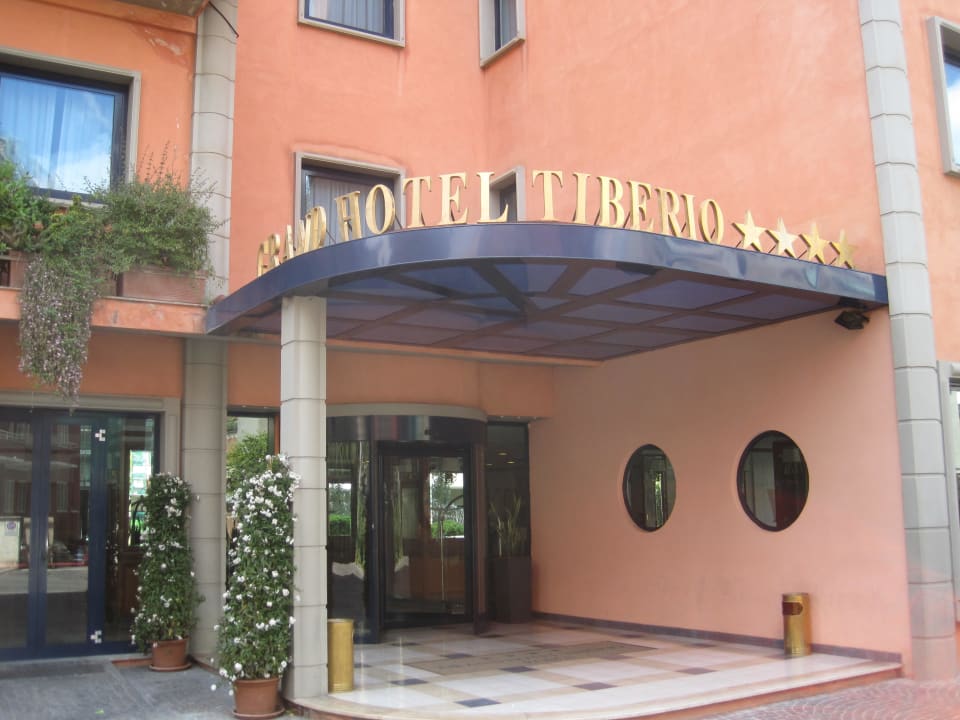 Außenansicht Grand Hotel Tiberio
